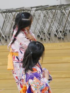 着物姿も華やかに