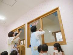 てるてる坊主　天気にしておくれ